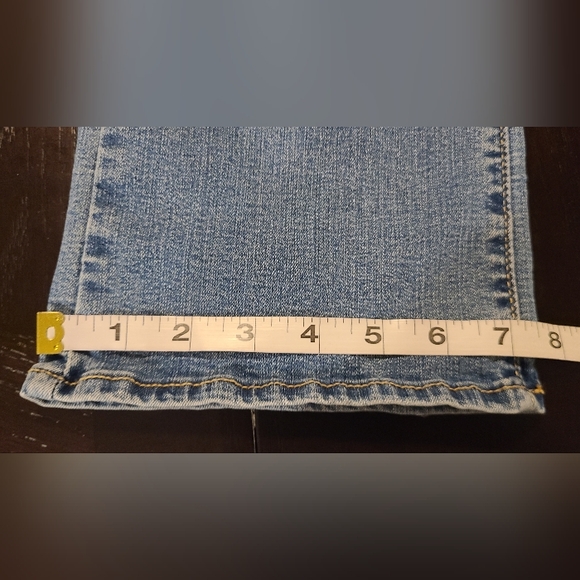 Levi's DENIZEN Curvy Bootcut Jeans In Light Wash, 26 x 32 - Picture 7 of 12